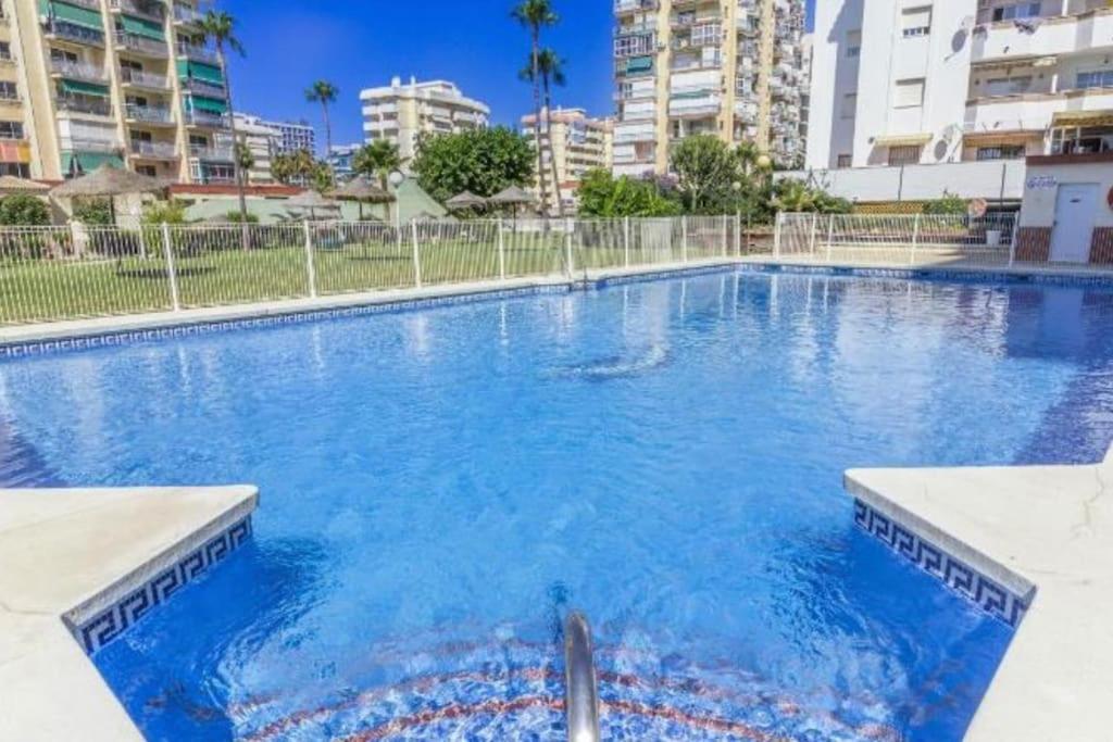Estudio En Primerisima Linea Apartment Benalmadena Ngoại thất bức ảnh
